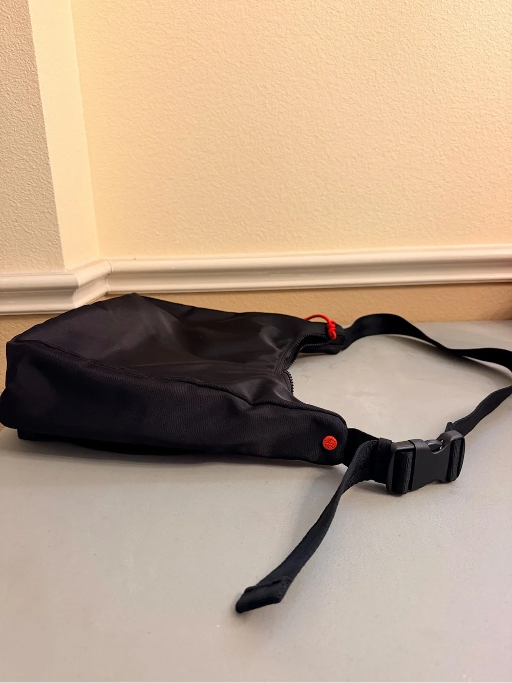 Hunter Black Commute Messenger Bag